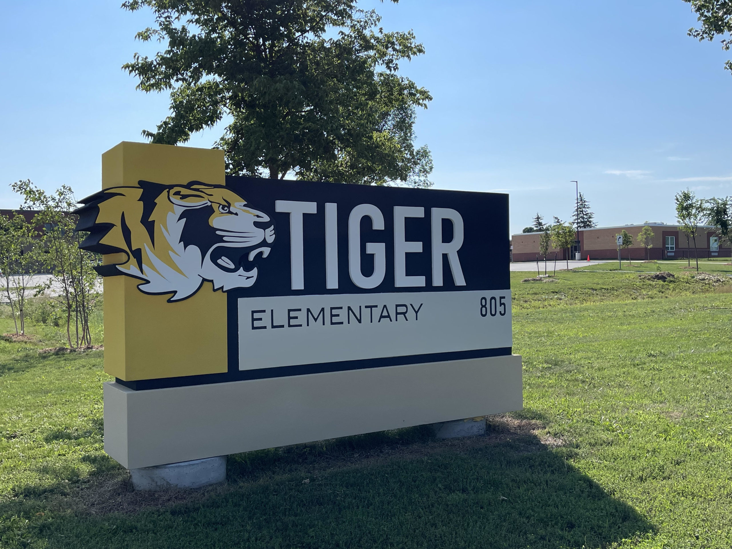 Hutchinson MN Tiger Elementary