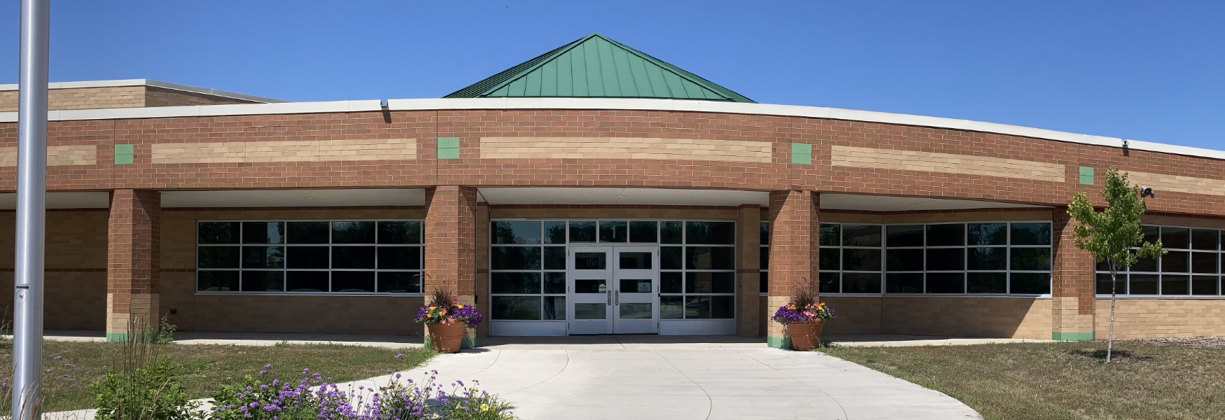 Entrance to Hutchinson Middle School